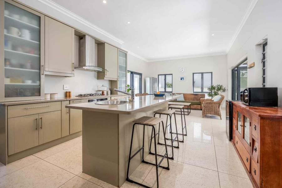 4 Bedroom Property for Sale in Kanonberg Western Cape
